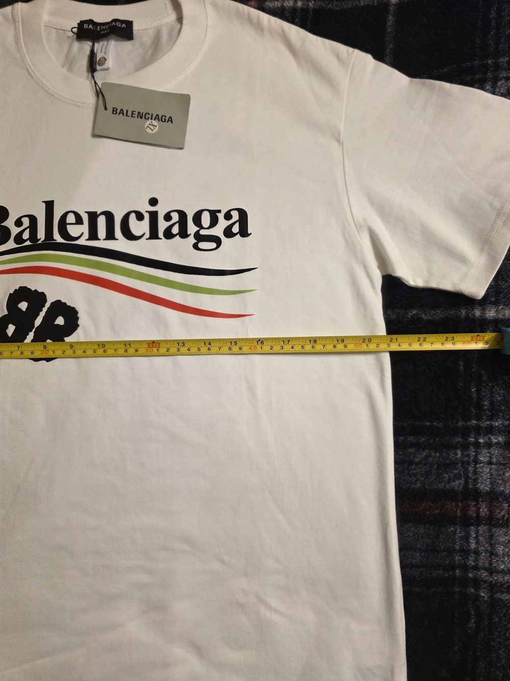 Balenciaga White Graphic Logo Short-Sleeve T-Shirt - Picture 5 of 9